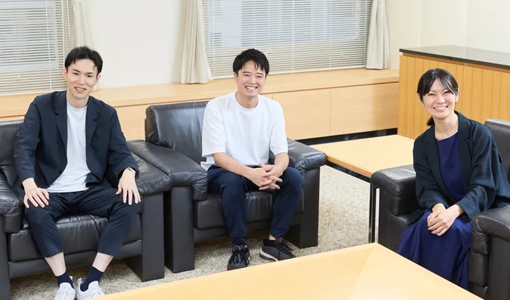 SUSHI TOP MARKETING株式会社の徳永さん(左)、セブン銀行の市本(中央)、東急電鉄株式会社の矢島 綾子さん