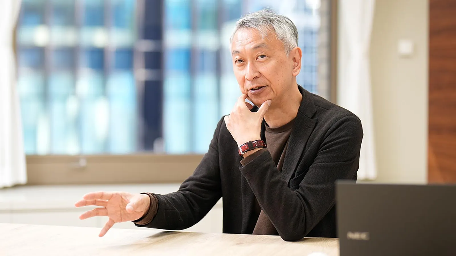 代表取締役の写真2