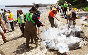 塩竈セブンの海の森海岸清掃